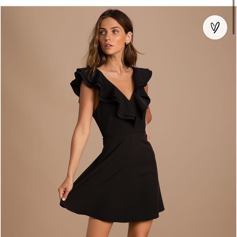 LuLu’s black, formal dress